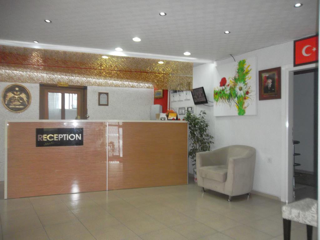 Konak Hotel Mut Exterior foto